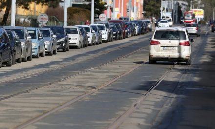 Silničáři opraví nejhorší ulici v Brně, řidiči tankodrom raději objíždějí