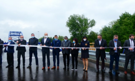 Nový most přes Labe na Pardubicku zefektivní silniční dopravu a umožní vyšší zatížení říčního koridoru lodní dopravou