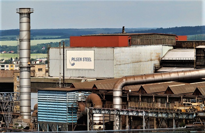 Zkrachovalé hutě a kovárny Pilsen Steel koupila německá firma Max Aicher