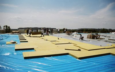 ISOVER představuje nové desky do plochých střech
