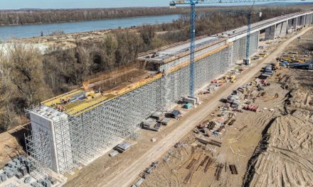 Nový viadukt Čortanovci na vysokorychlostním úseku Budapešť–Bělehrad