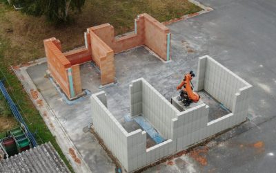 Robotický stavař dokáže konstruovat stěny přímo v místě staveb